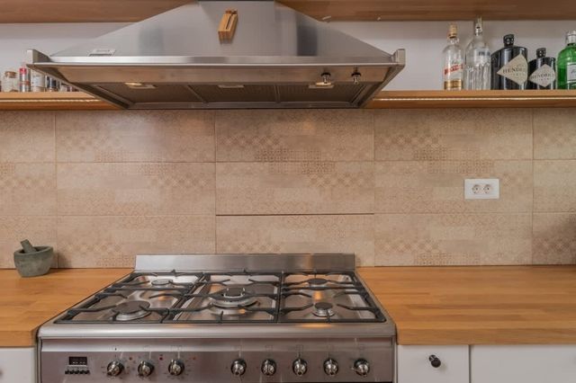 Flamingo Flat /Two-bedroom with Balcony\