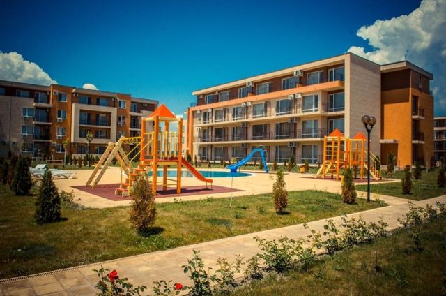 Holiday Cozy Apartament with Pool View