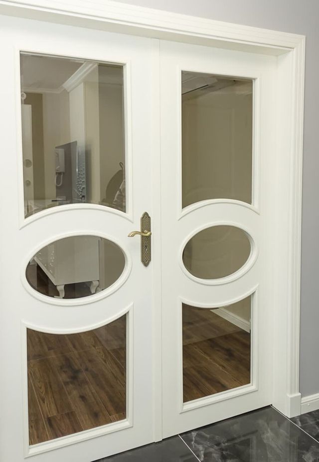 2BD Home In The Heart Of Varna with Parking - Gold