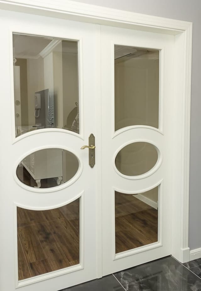 2BD Home In The Heart Of Varna with Parking - Gold