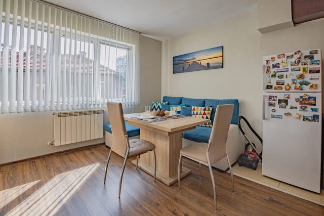 Modern 1BR Apt – Top Location, 4 min to Metro