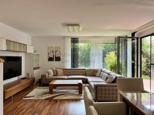 Location 290 - Photo 2