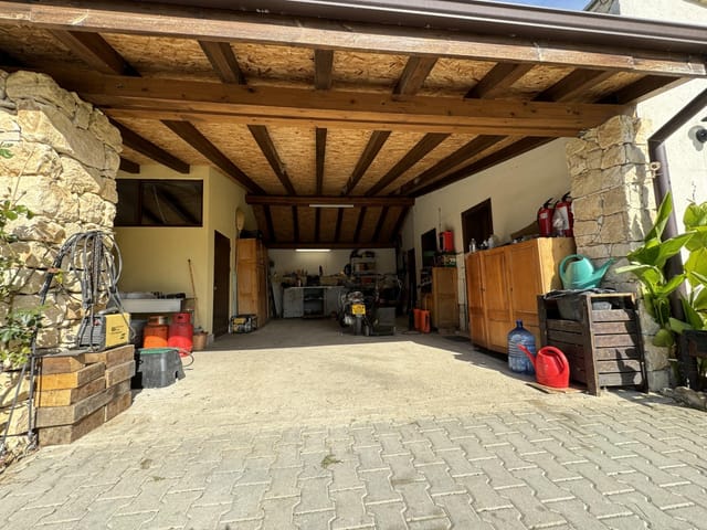 Zornitza Family Estate - Farm