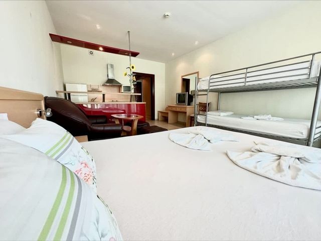 Miramar Palace Family Studio