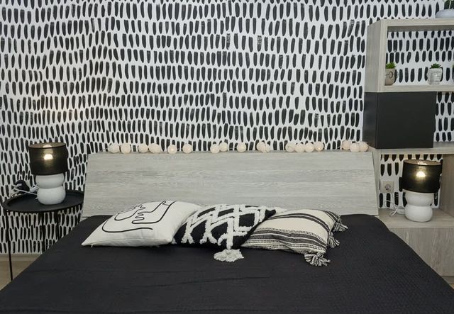 Black & White -1BD Flat in Varna Center