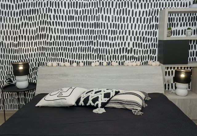 Black & White -1BD Flat in Varna Center