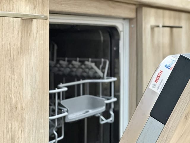 Charming 2BD with Mountain View