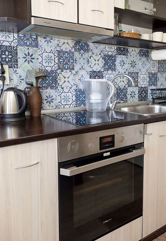 Cozy Sea-View Flat with Balcony in Galata, Varna