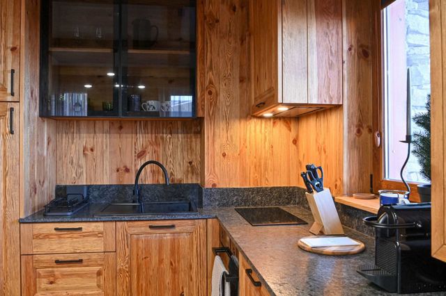 Cozy 1-Bedroom Apartment in St. Ivan Ski Resort