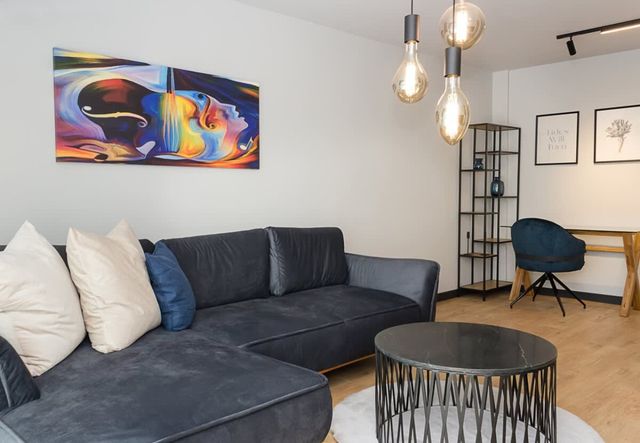 1BD Sea Garden Retreat with Dedicated Workspace