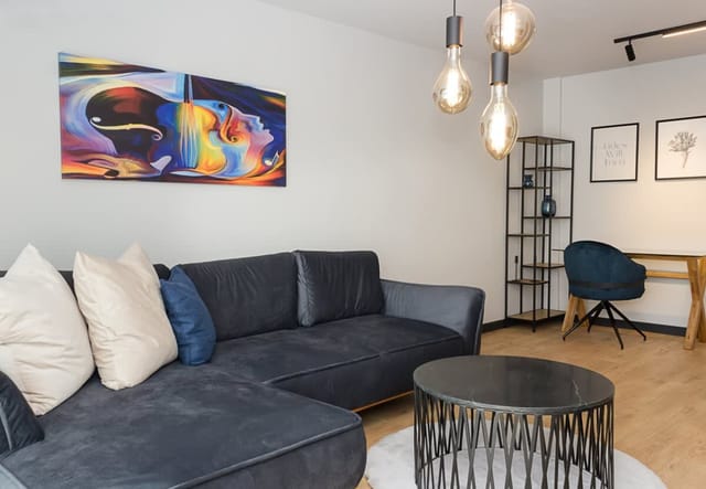 1BD Sea Garden Retreat with Dedicated Workspace