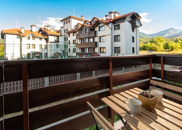 Cozy Mountain-View Apartment in Belmont, Bansko