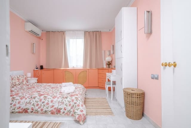 Cozy Apartment near Vitosha Street