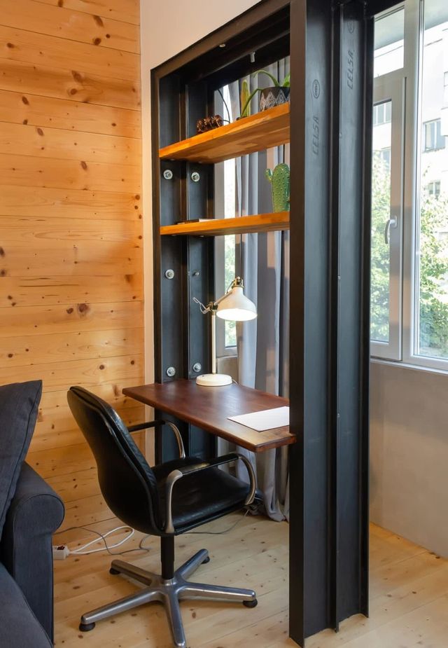 Bright & Spacious Apartment with a Charming Balcon