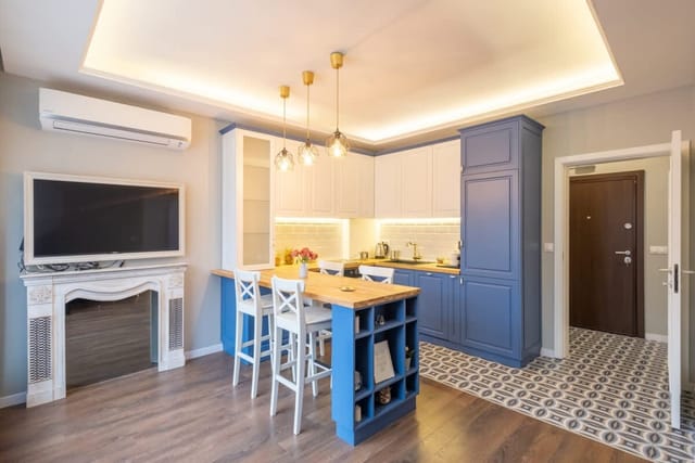 Designer & Cozy 2BD Flat In the city center