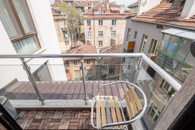 High-end Designer Studio - AC + Parking