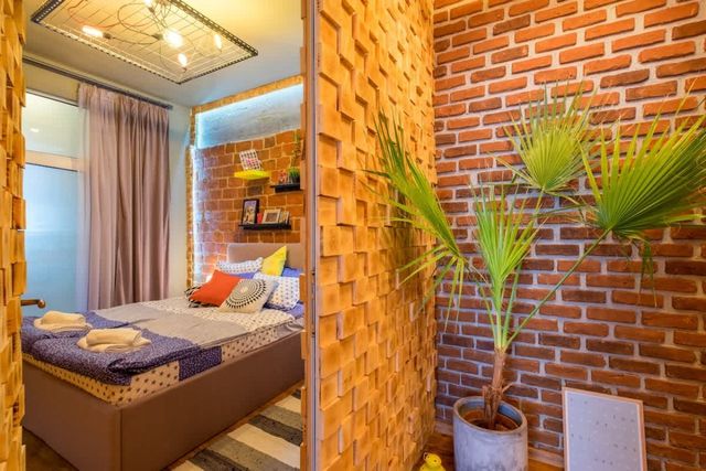 2 BDR & 2 BTHR Funky Apartment / Supreme Location