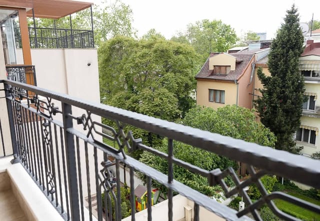 Stylish 1BR Steps from Sea Garden | Central Varna