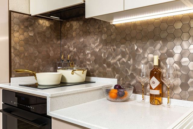 Sunny Modern 1BR Retreat with Cozy Balcony