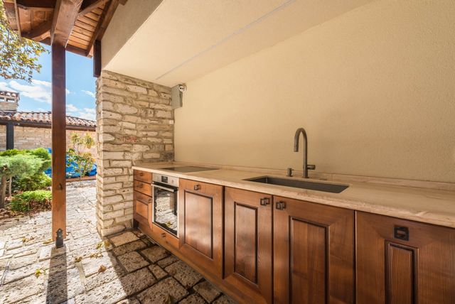 Seaside Luxury Beach Vacation Home – Balchik