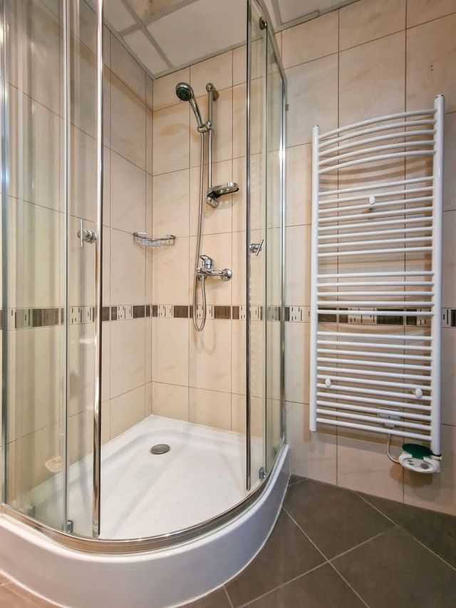 Glazne River View - 2BDR | 2BTHR Flat with a View