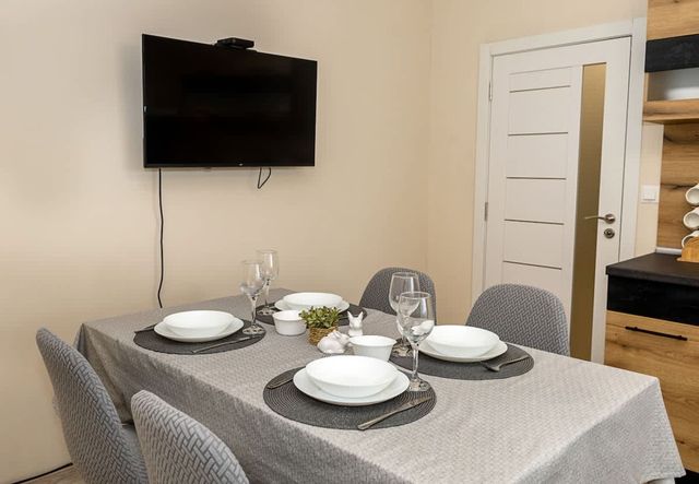 Bright One-Bedroom Flat with Balcony | Quiet Area