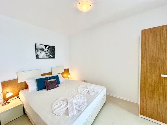 Cozy  pool view apartment on complex Rainbow 3