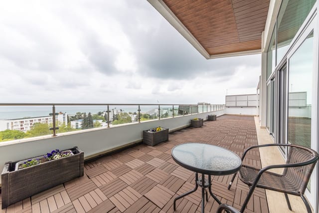 Corner Penthouses: Sunset & Sunrise in The Flamingo Grand Hotel