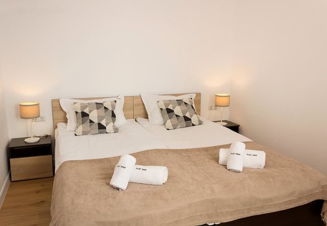 Seaview Haven: Elegant 2BD Flat in Balchik