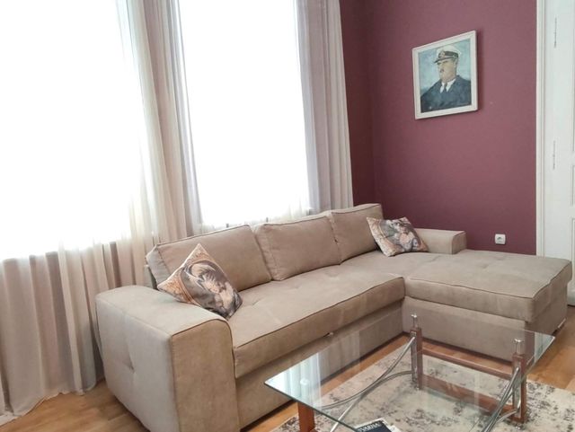 Apo Apartment - Top Center