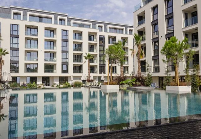 1BD Modern Serenity in Azur Delux Complex