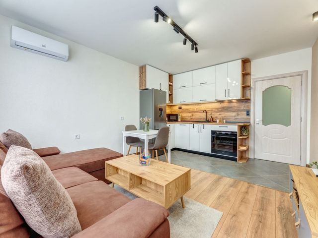 Stylish 1BR in the Heart of Town