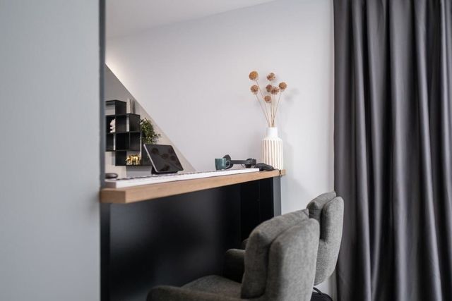 Central Plovdiv: Modern 1BR with Netflix & Balcony