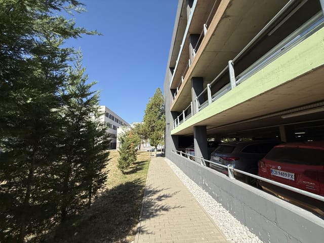 Big 5 Story Parking with security