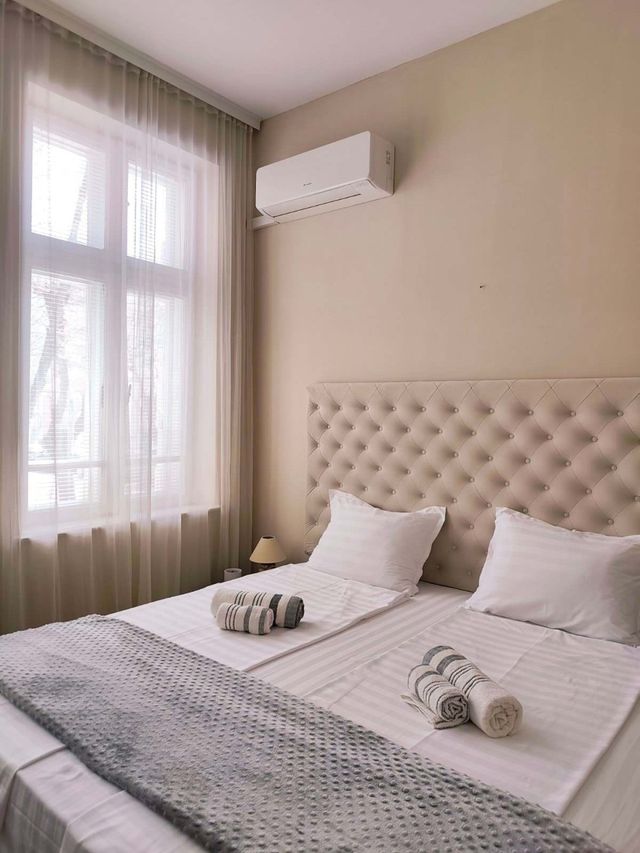Apo Apartment - Top Center