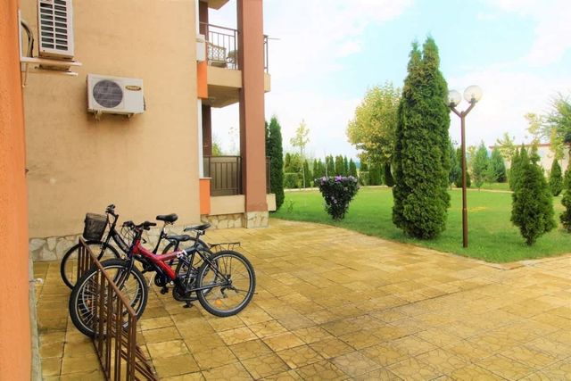 Holiday Cozy Apartament with Pool View