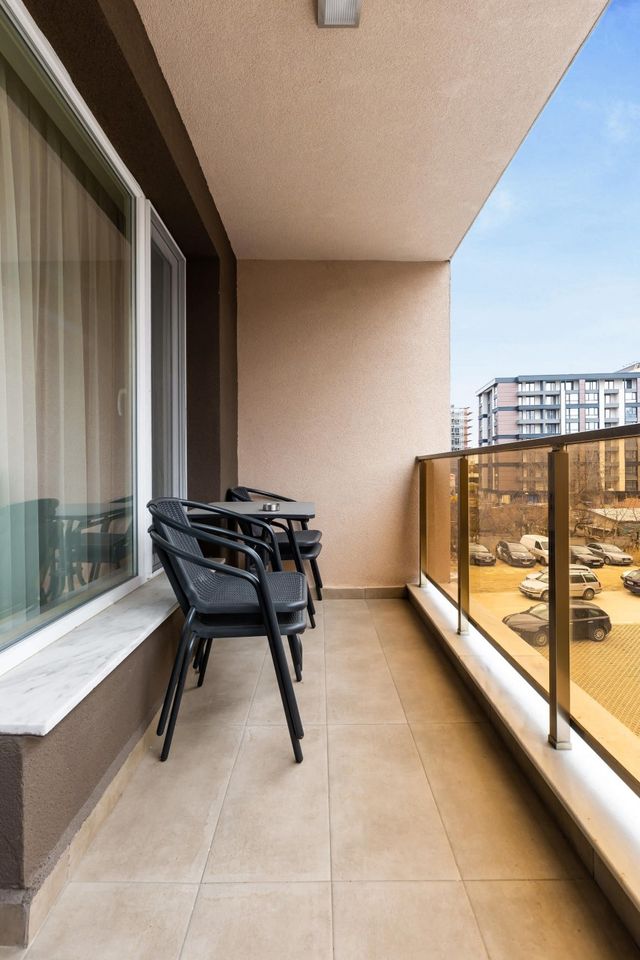 The Cozy Nest - Modern 1BR with Balcony