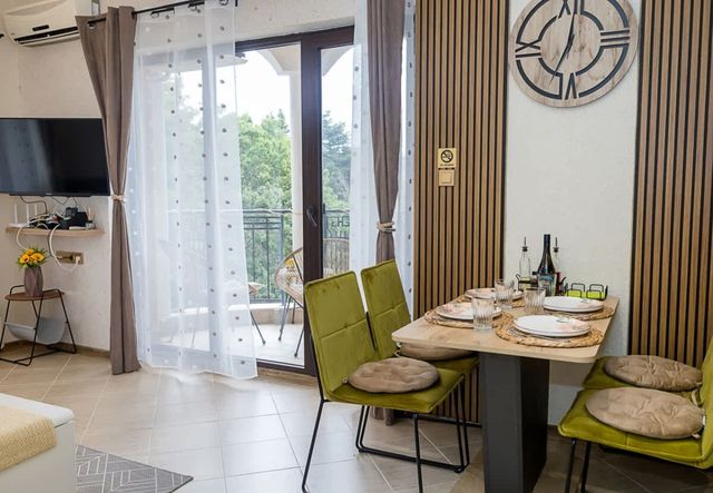 Stylish Flat with Free Pool Access, Bendita Mare - Photo 2