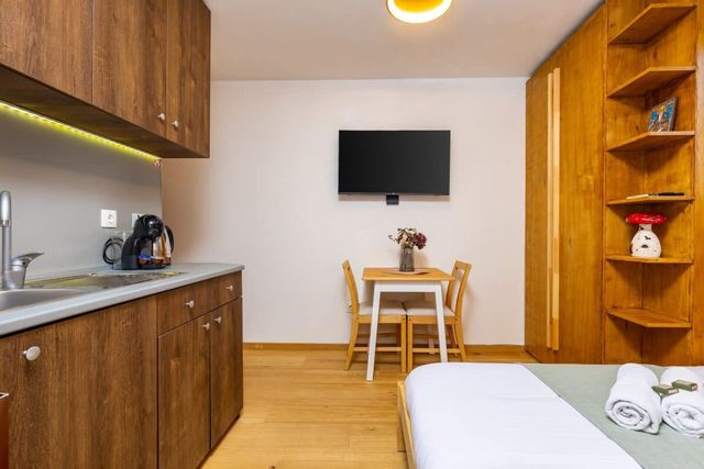 The Crash Pad Studio - Photo 4