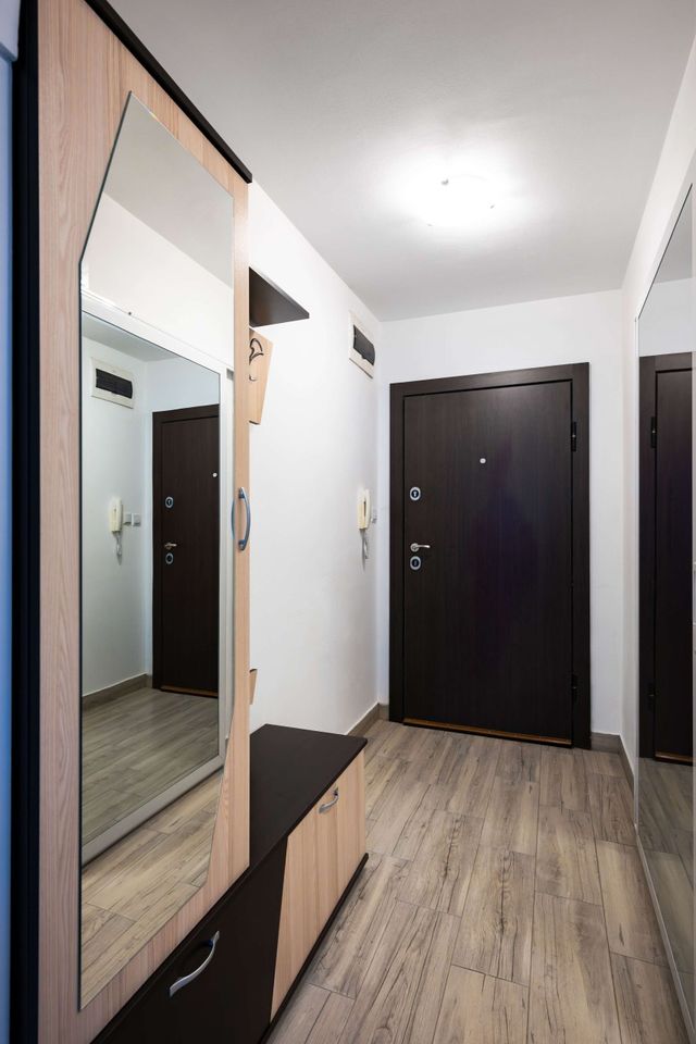 Sunny & Modern 1BD Apartment