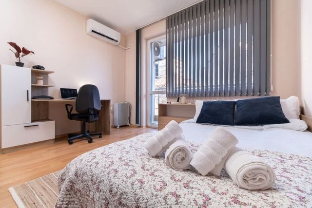 Comfortable 2BR Urban Getaway in City Center