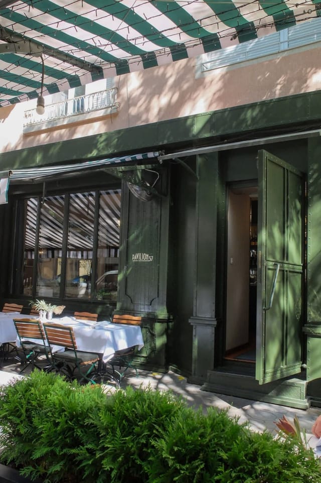 Retro-Chic 1BR Apartment next to Vasil Levski Blvd