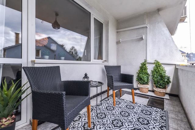 Stylish 2BD Flat w Balcony & Fast WiFi - Lozenets