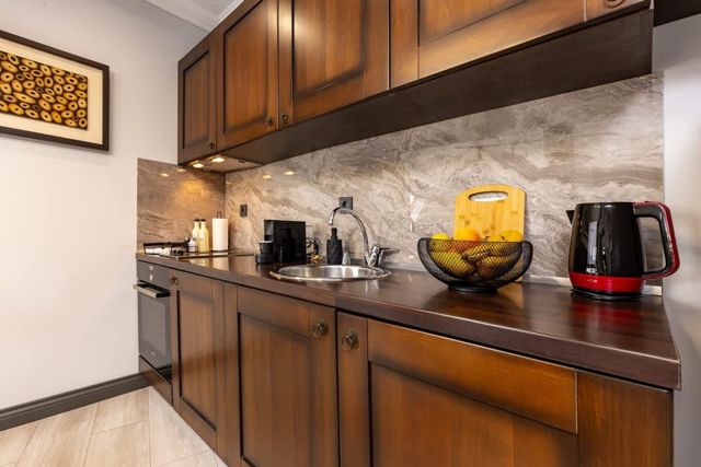 Central Apartments with Garden view - Apt No. 7