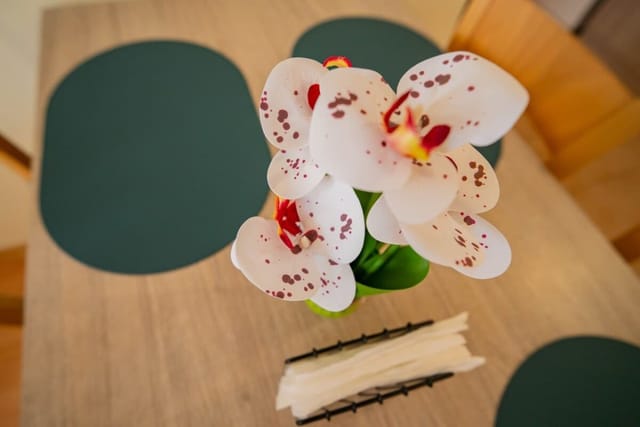 The Sea Balcony - 1BD Apartment by Flat Manager