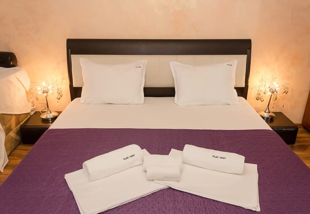 Varna Gem: 2BD Flat with Sunny Balcony