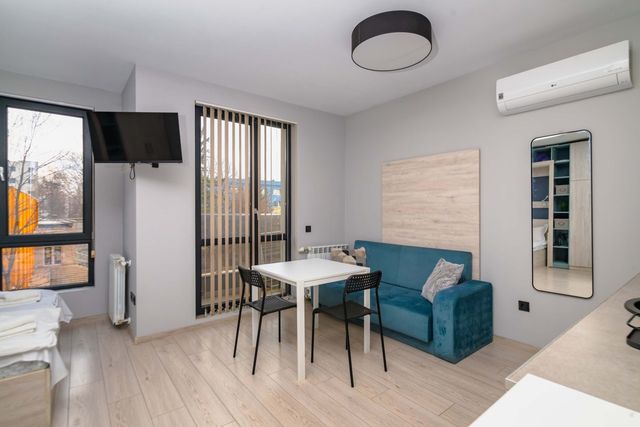 Compact Comfort Studio