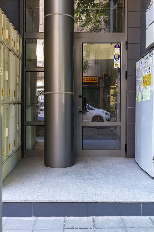 Stylish 2BD Apartment with a Nice Cozy Terrace