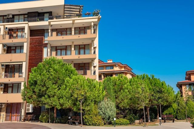 Luxor Classic Studio