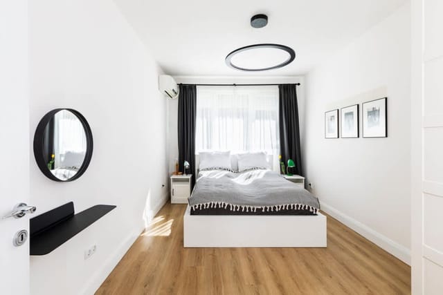 A French affair. With parking, style and elegance.